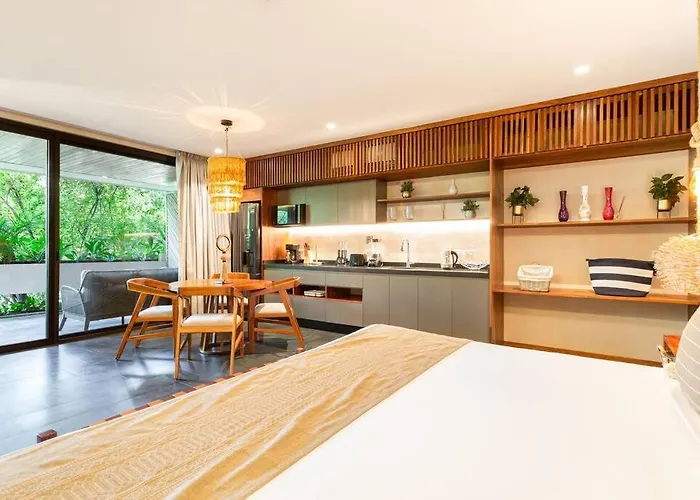 5 Star New Luxury With Infinity & Cenote Pools Apartment